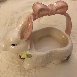 Porcelain Easter Bunny Rabbit Plant Basket Napkin Holder 1995 ABC Distributing